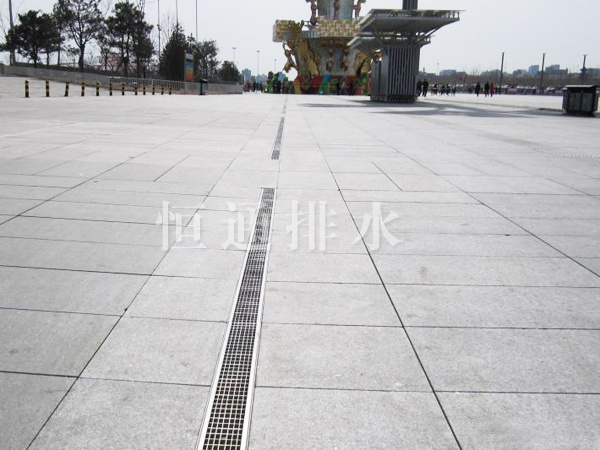 不銹鋼格柵蓋板排水溝 (1).jpg